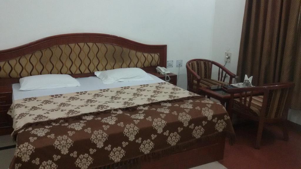 Hotel Sunrise Inn Lucknow Dış mekan fotoğraf