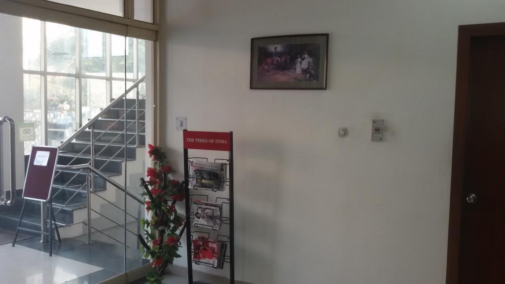 Hotel Sunrise Inn Lucknow Dış mekan fotoğraf