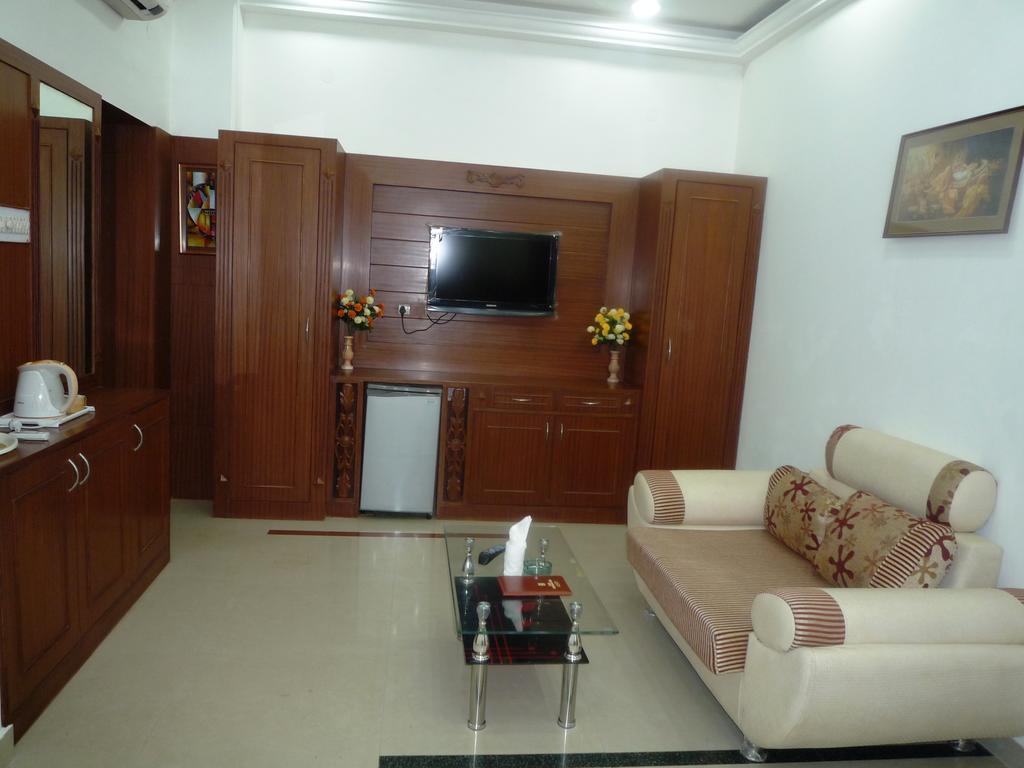 Hotel Sunrise Inn Lucknow Dış mekan fotoğraf