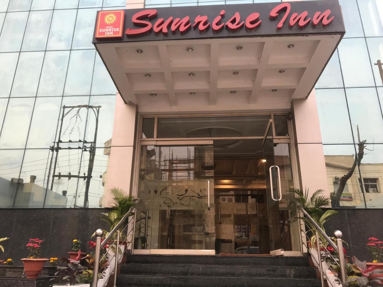 Hotel Sunrise Inn Lucknow Dış mekan fotoğraf