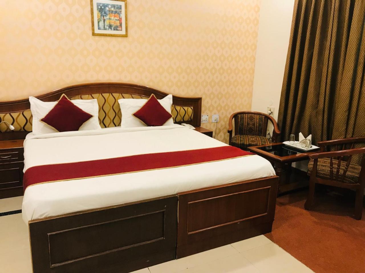 Hotel Sunrise Inn Lucknow Dış mekan fotoğraf
