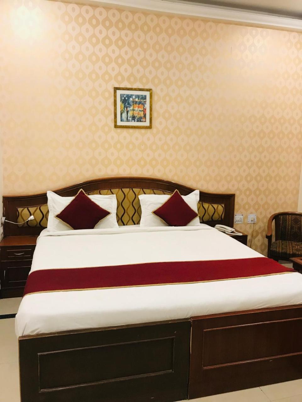 Hotel Sunrise Inn Lucknow Dış mekan fotoğraf